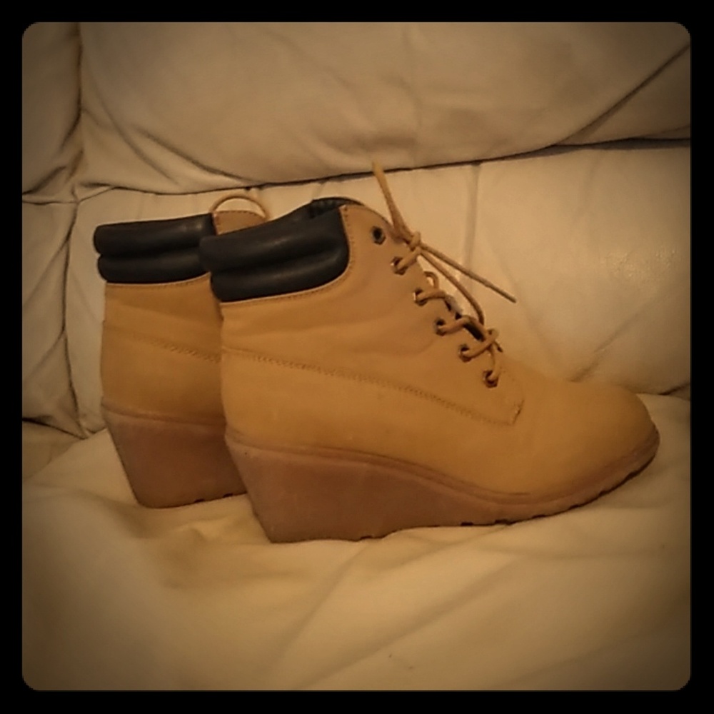 Womens wedge boots